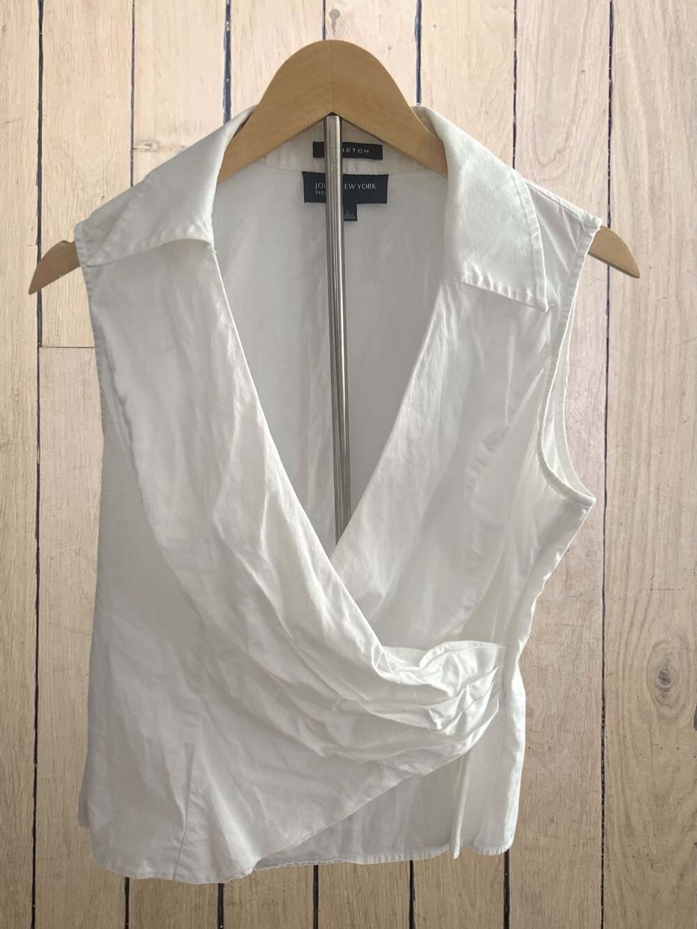 Jones New York Signature White Stretch Sleeveless Wrap Blouse Size L